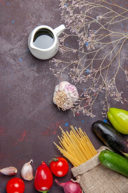 stół z przygotowanymi składnikami